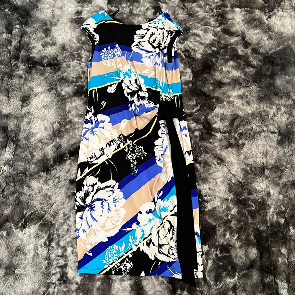 Roz and Ali Sleeveless Dress